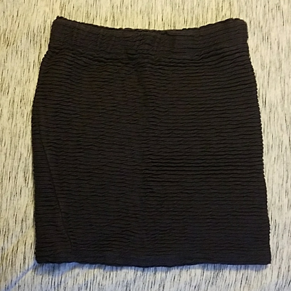 Form fitting skirt